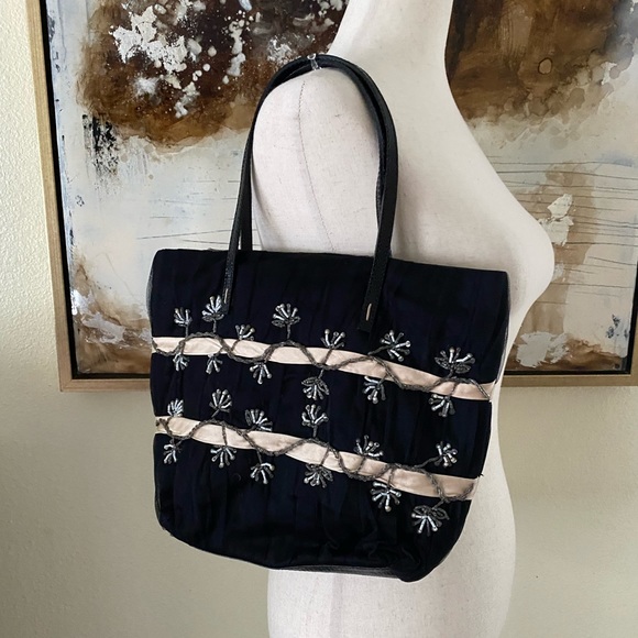 RARE Y2K Authentic Valentino Garavani intricately beaded silk and leather tote ~ - Picture 2 of 16